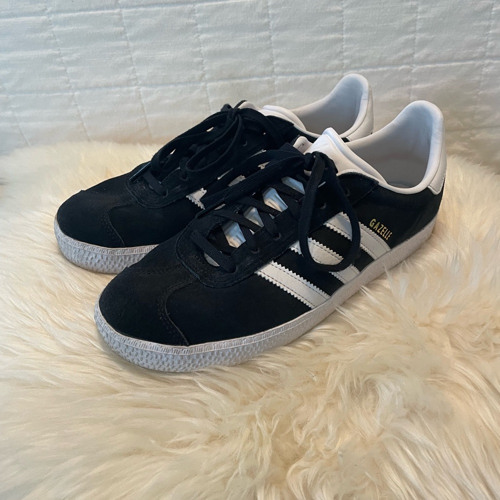 Adidas kids grade school Gazelle, black white, 6